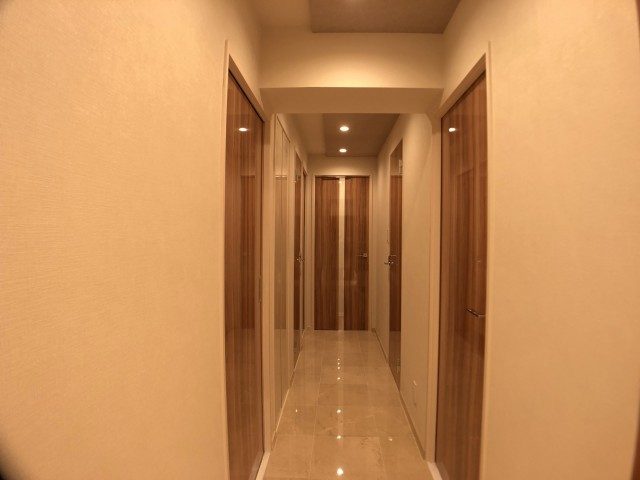 初台パークサイドハイツ 玄関