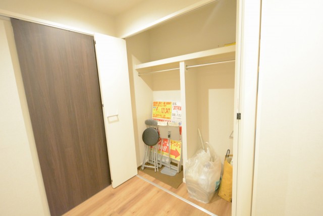 マンション駒場 洋室２