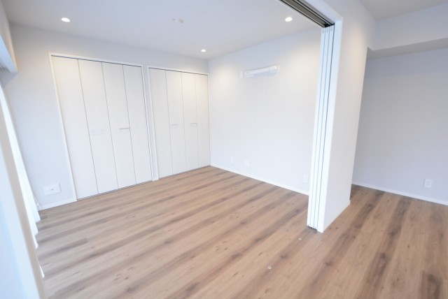 マンション駒場 洋室１