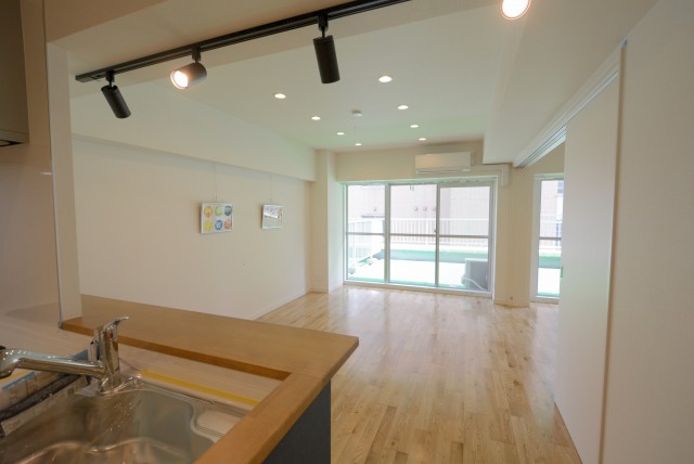 メゾンドール明石 バルコニー