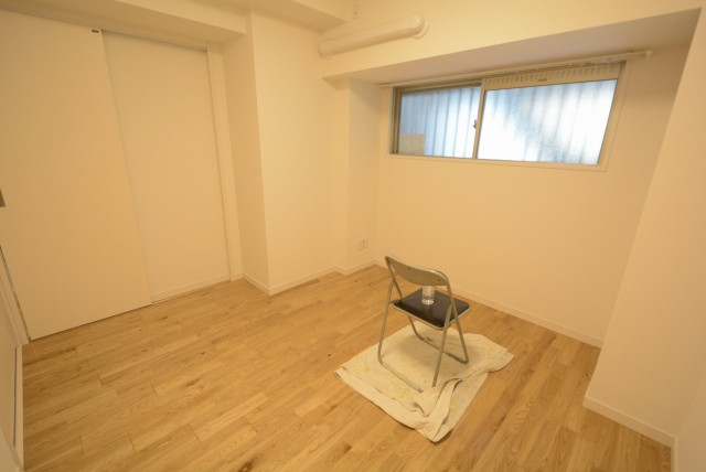 メゾンドール明石 洋室1