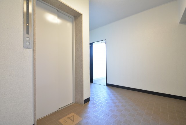 秀和第二自由が丘レジデンス 玄関