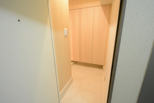 ライオンズマンション代々木 玄関