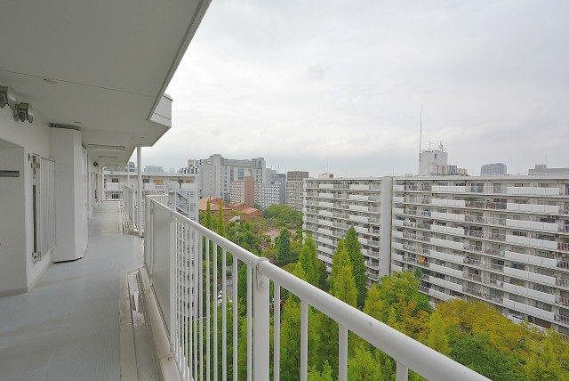 ファミリータウン東陽 外廊下