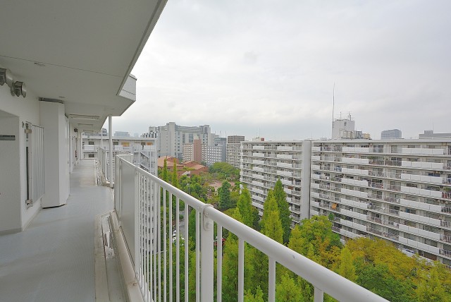 ファミリータウン東陽 外廊下