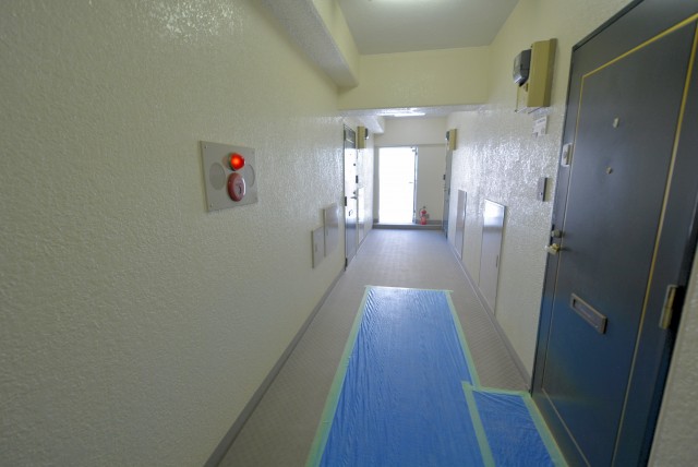 中銀目黒駅前マンシオン 玄関