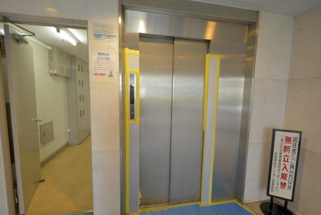 中銀目黒駅前マンシオン エントランス