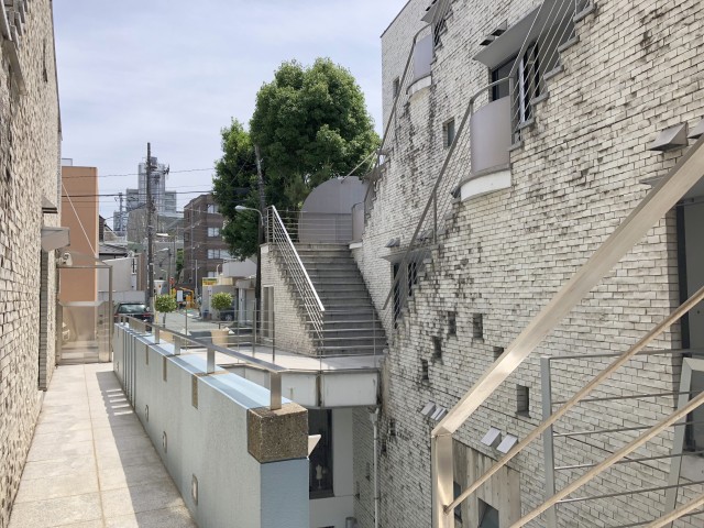 スカーラ神宮前 外廊下