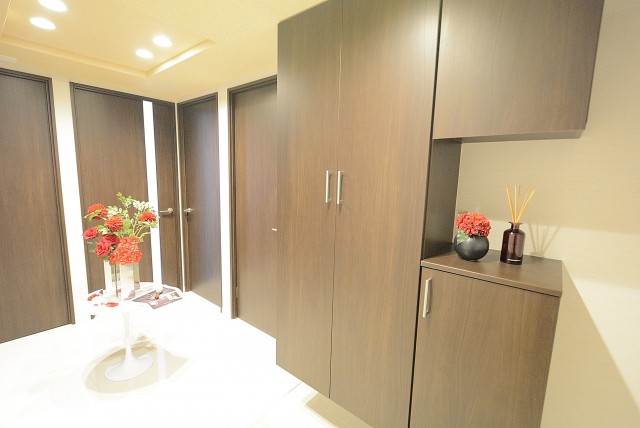 クレストコート中落合 玄関