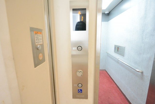 D'クラディアイヴァン初台 エントランス