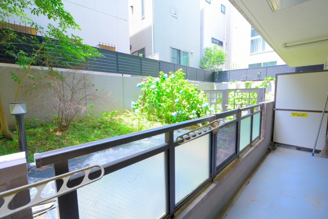 クレッセント目黒Ⅱ バルコニー