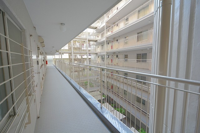 神楽坂ハウス 外廊下