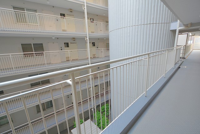 神楽坂ハウス 外廊下