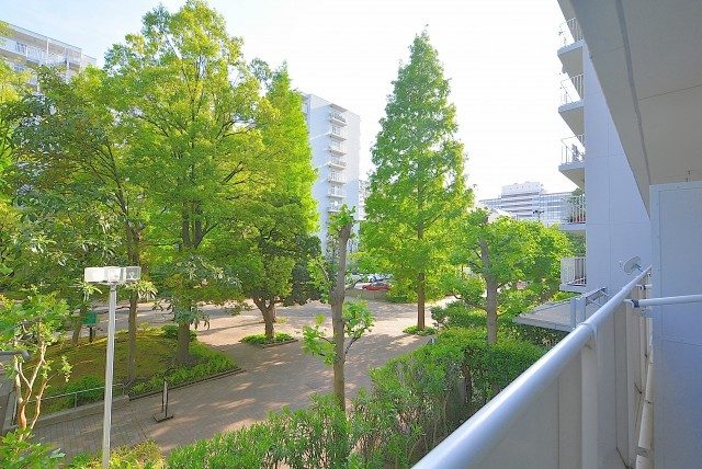 ファミリータウン東陽 バルコニー