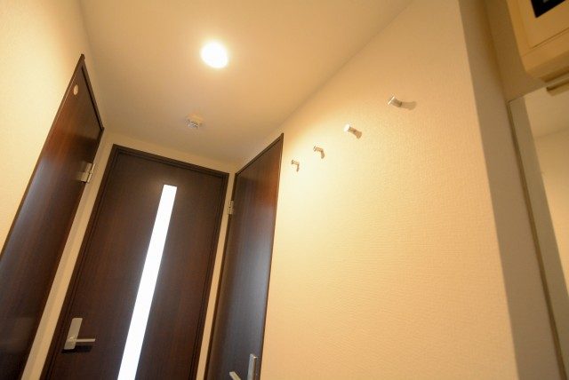 中銀目黒駅前マンシオン 玄関