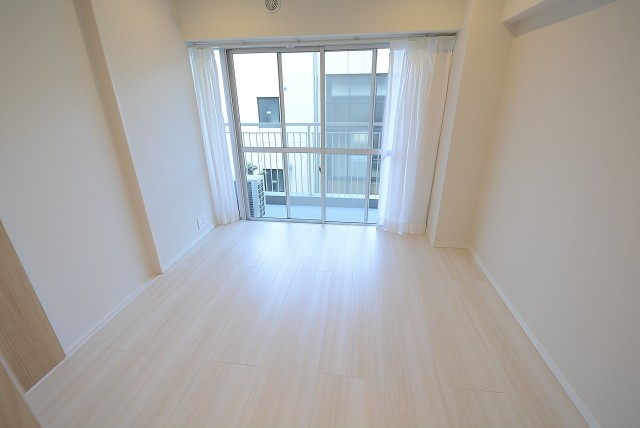 神楽坂ハウス 洋室２