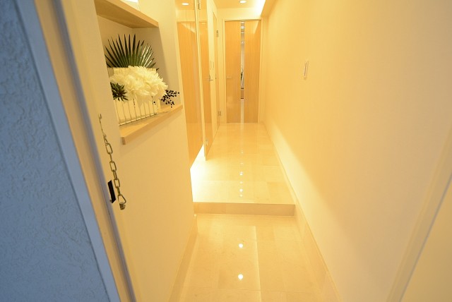 神楽坂ハウス 玄関