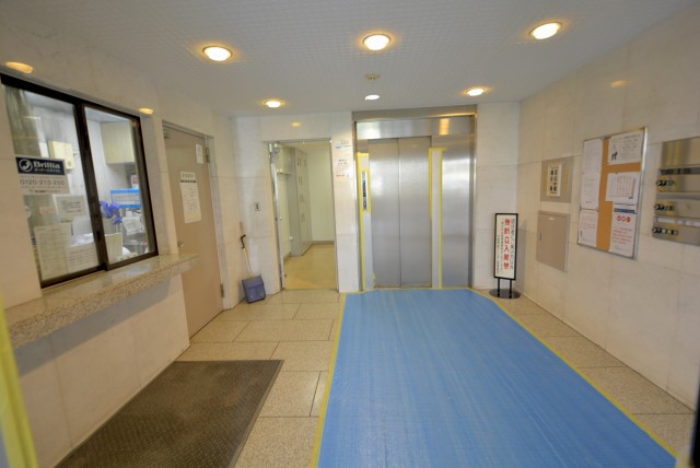 中銀目黒駅前マンシオン エントランス