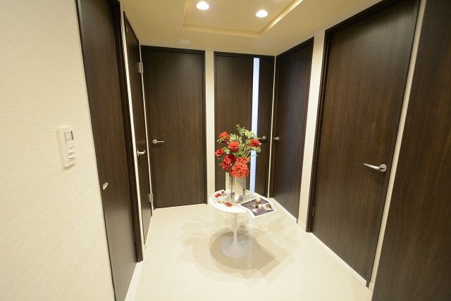 クレストコート中落合 玄関