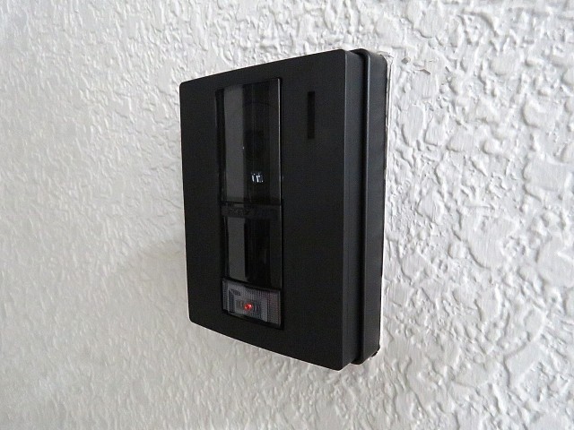 プチモンド目白　TVモニター付きインターホン