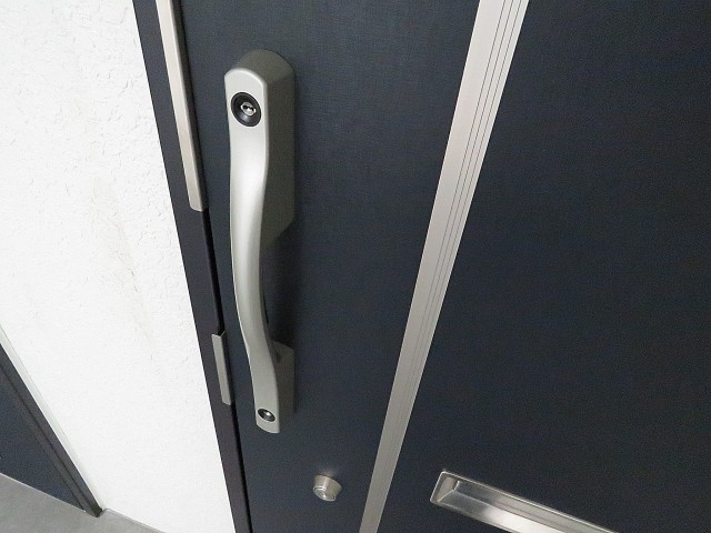 プチモンド目白　玄関ドア