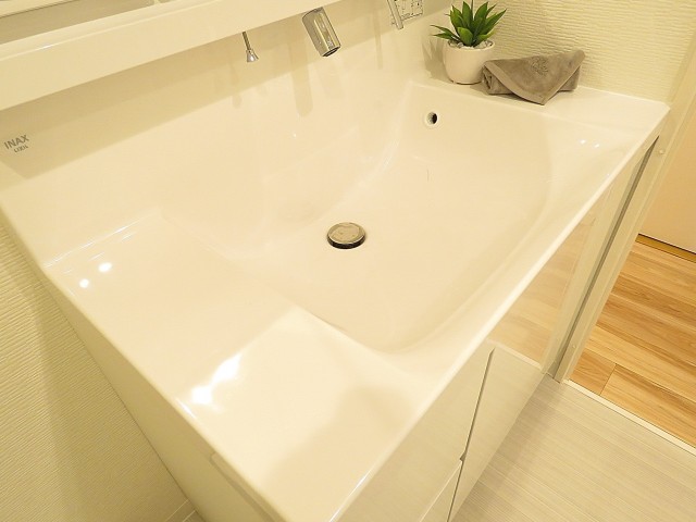 三井馬事公苑南ハイツ　洗面化粧台