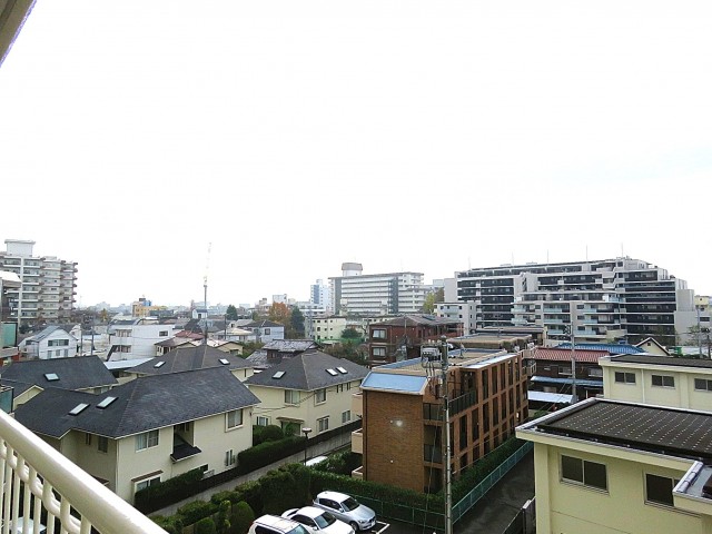 三井馬事公苑南ハイツ　眺望