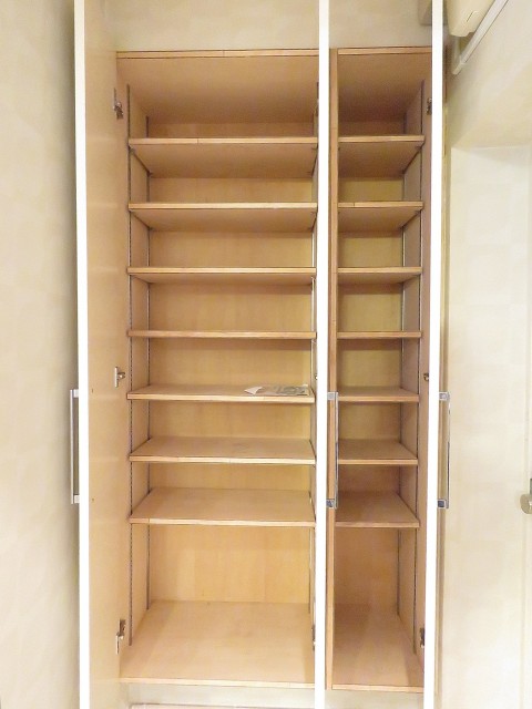 秀和六本木レジデンス　シューズBOX