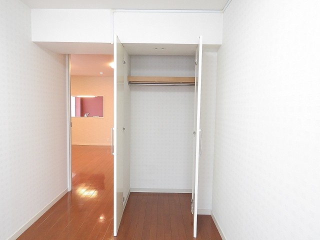 秀和六本木レジデンス　洋室約6.0帖