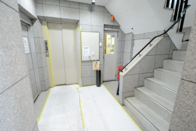 マンション第2明大前 エントランス