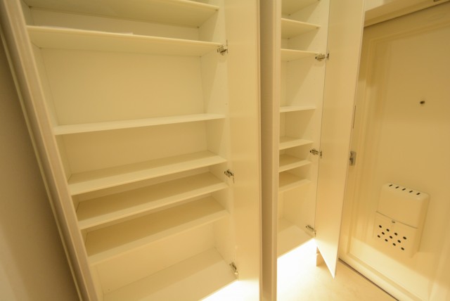 ニチメン目白ハイツ 玄関