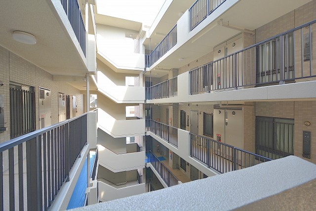 クレストコート中落合 外廊下