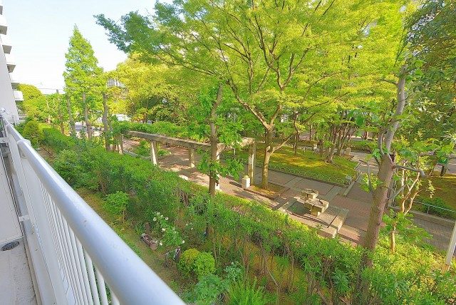 ファミリータウン東陽 バルコニー