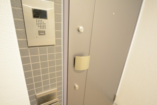 D'クラディアイヴァン初台 玄関