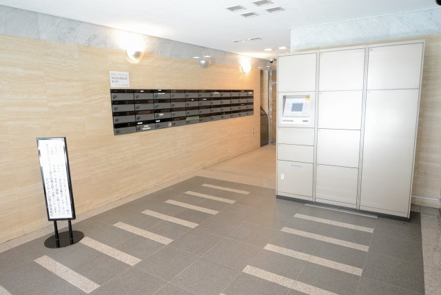 クレッセント目黒Ⅱ エントランス