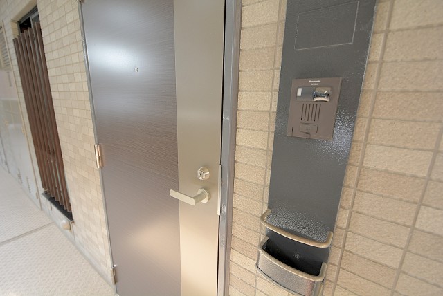 クレストコート中落合 玄関