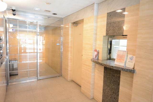 クレッセント目黒Ⅱ エントランス