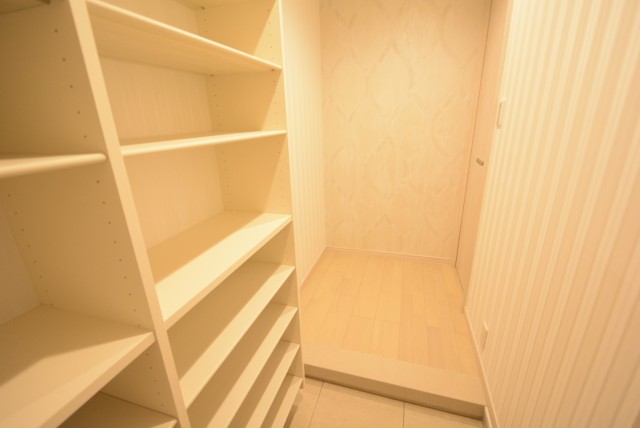 秀和第二自由が丘レジデンス 玄関