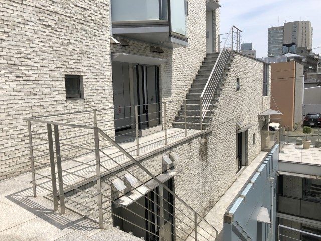 スカーラ神宮前 外廊下