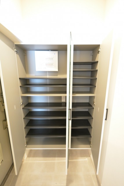 秀和第二自由が丘レジデンス 玄関