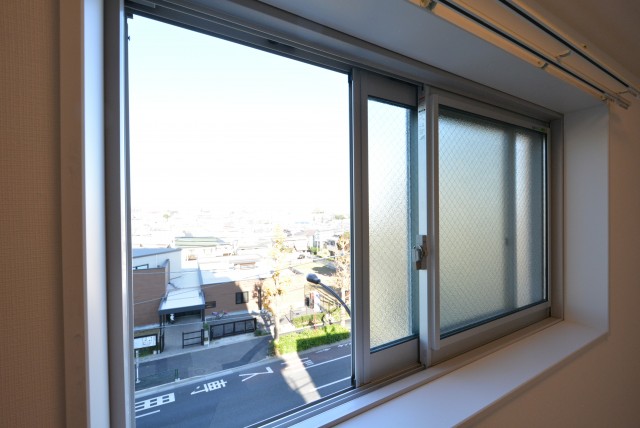 秀和第二自由が丘レジデンス 洋室1