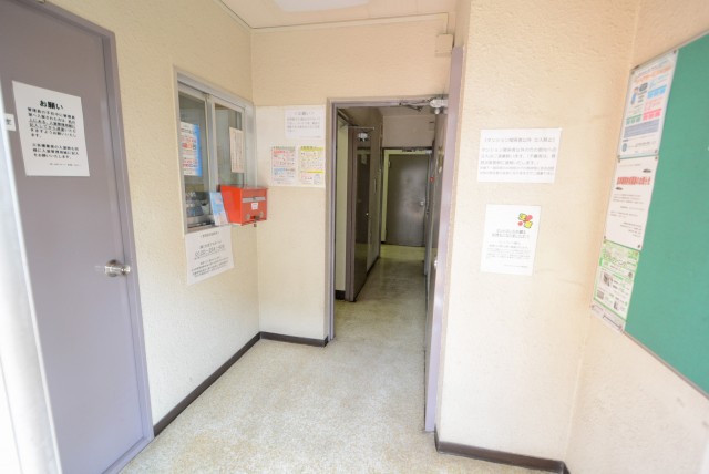 ライオンズマンション代々木 エントランス