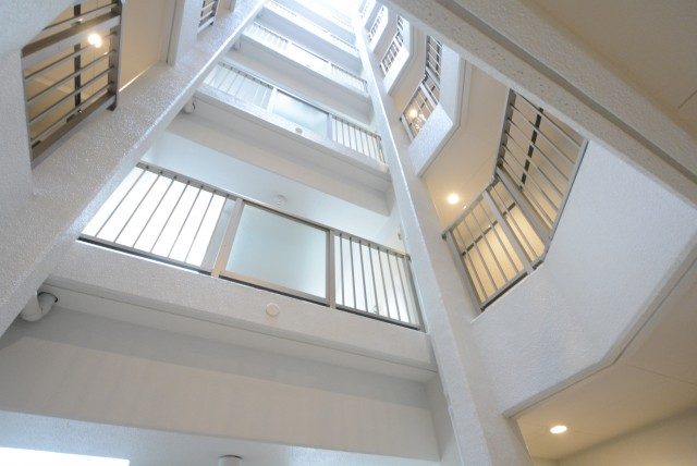 D'クラディアイヴァン初台 外廊下