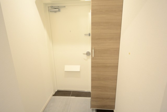 メゾン池尻大橋 玄関