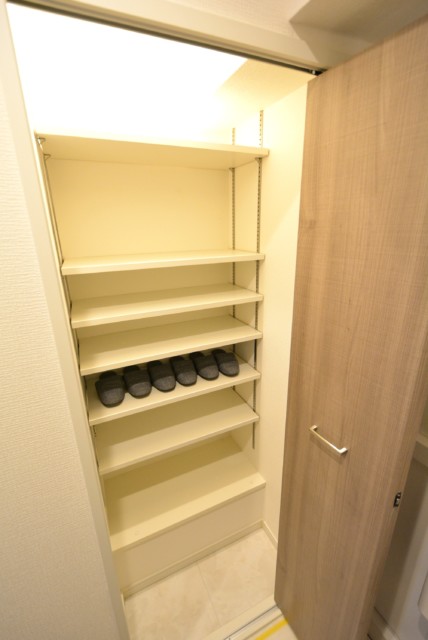 ニュー池尻マンション 玄関