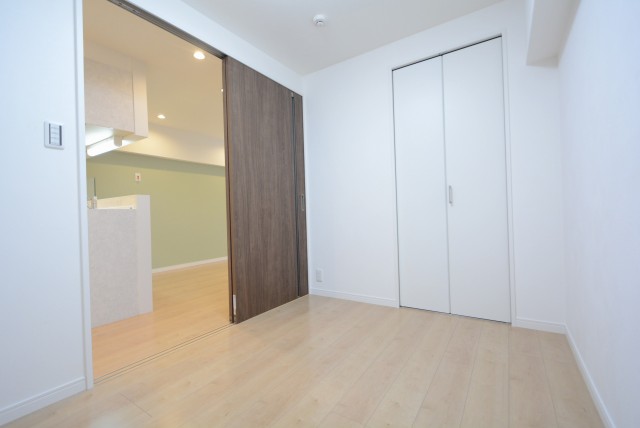 カーサ池尻 洋室２