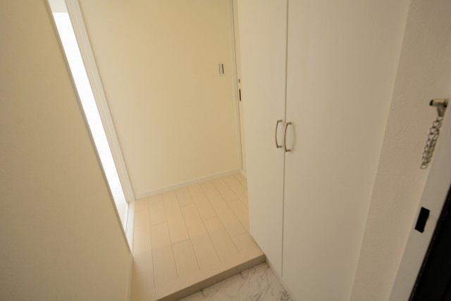 春日ビューハイツ 玄関