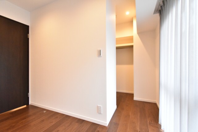 三井音羽ハイツ 洋室1