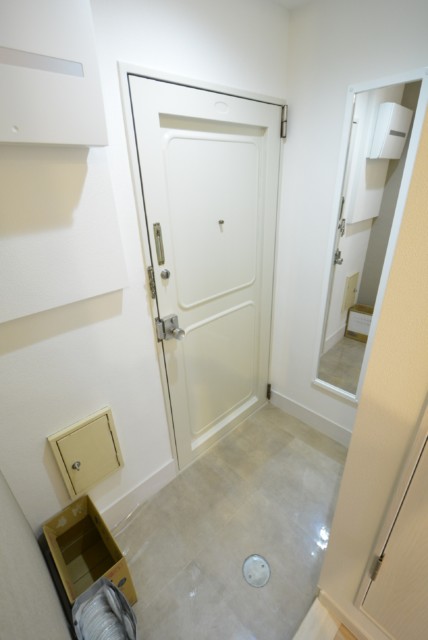 カーサ池尻 玄関