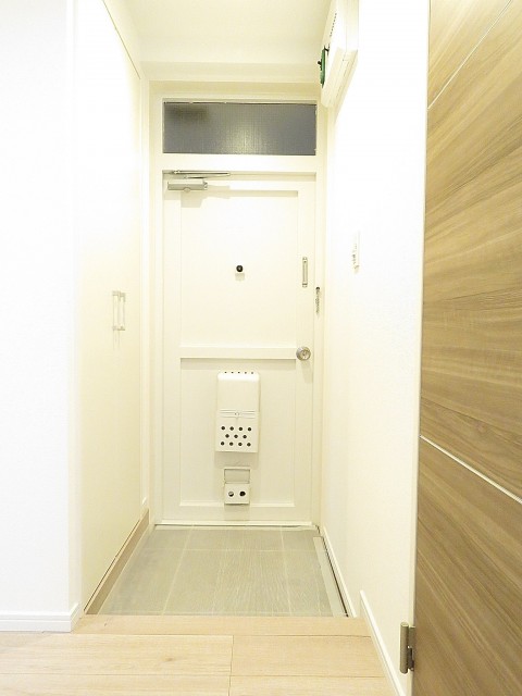 上馬コーポラス　玄関ホール